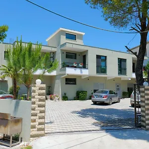 Hotel Vila Celaj ***